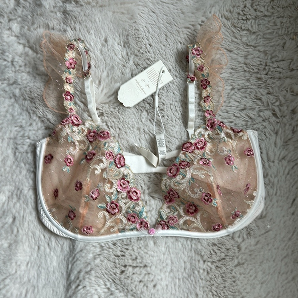 For Love And Lemons Siena Ruffle Bra 38D NWT Cream Roses Embroidered Lingerie - Picture 5 of 5